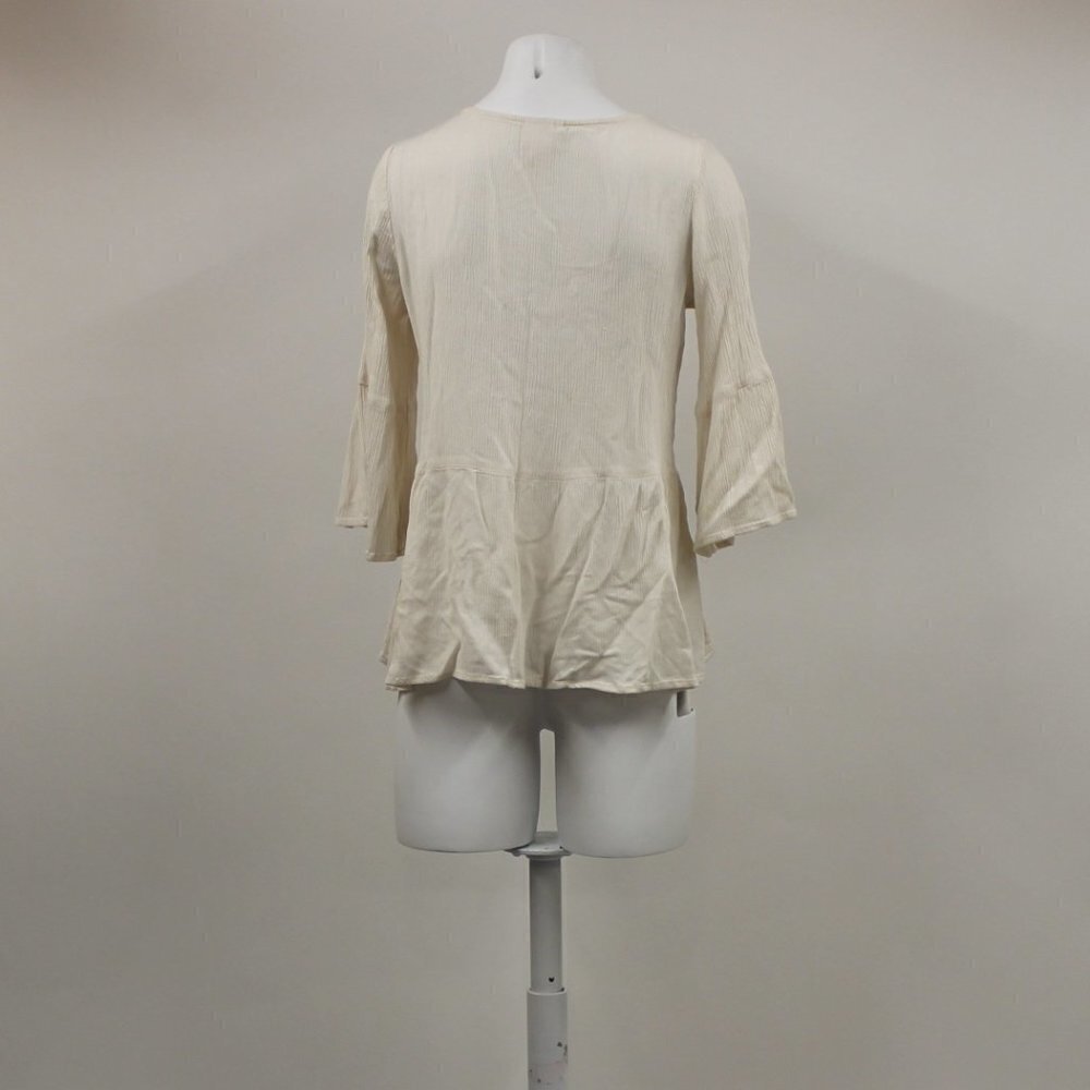 Mossimo  top - Picture 3 of 3